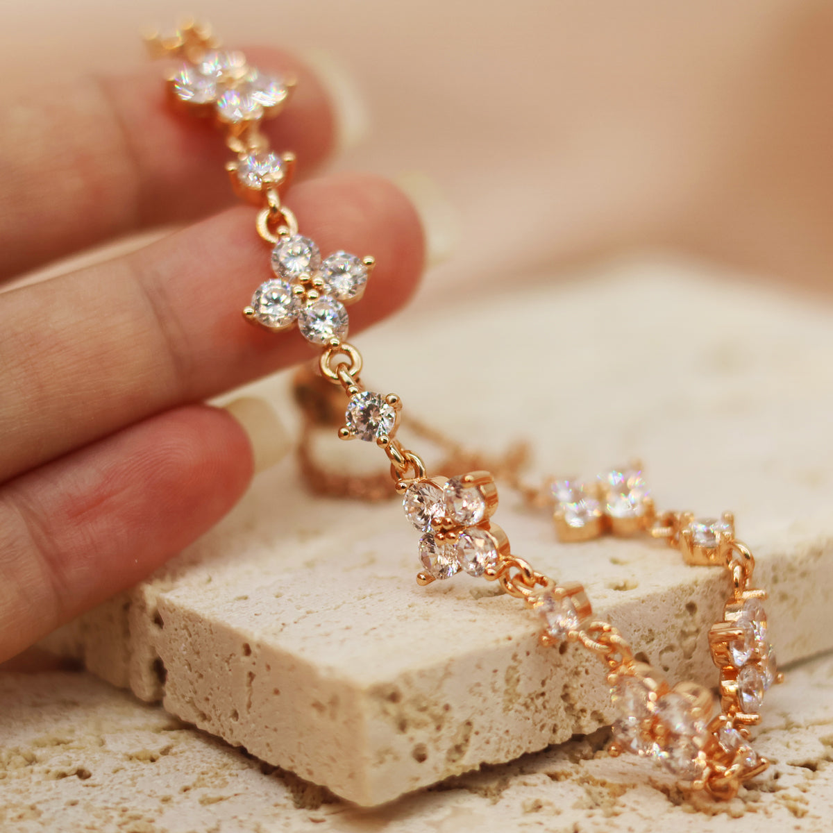 FEIKFEIZ Clover Moissanite Bracelet | Rose Gold Lucky Jewelry Gift