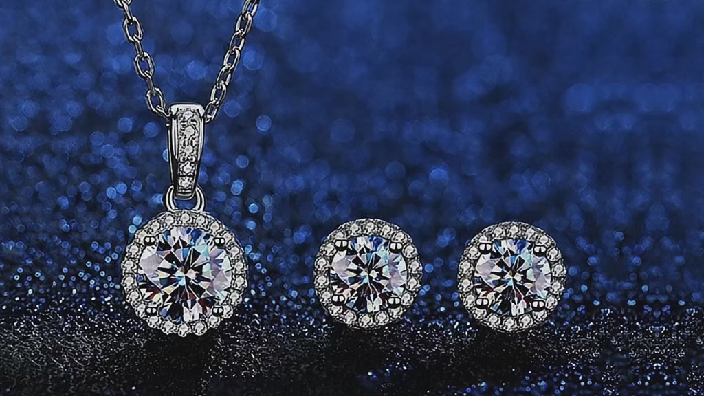 Women's Moissanite Necklace, 1CT Moissanite Diamond Pendant, Lab-Grown, Rhodium-Plated, Silver Necklace with Single Gemstone, Comes with Gift Box.