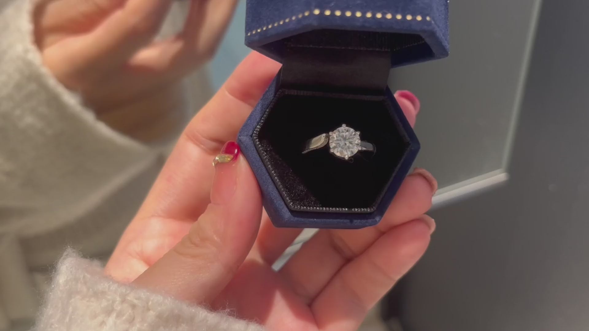 Women's Moissanite Ring, 1.5CT Lab-Created Diamond, 925 Silver with 18K White Gold Plating, Adjustable Open Silver Ring, Engagement Ring, Jewelry Gift.